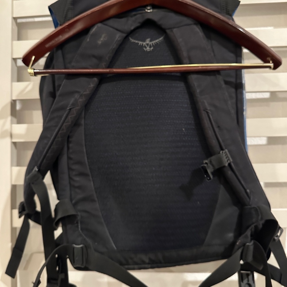 Osprey backpack - Picture 3 of 7